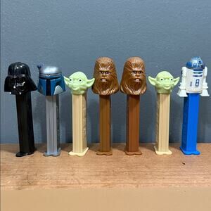 Vintage mixed Lot of 7 Star Wars Pez Yoda Chewbacca Darth Vader Mandalorian flw